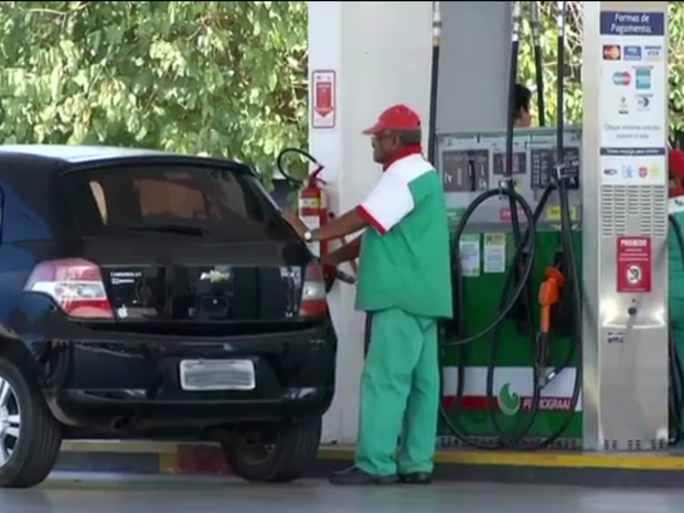 Queda no preço médio da gasolina na semana não chega a 1 centavo