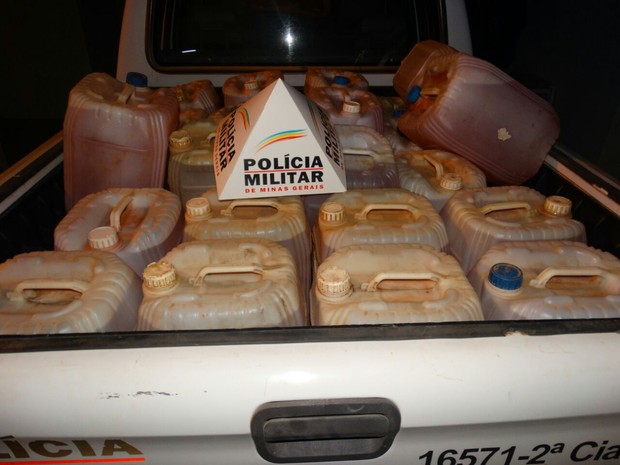 Polícia apreende 600 litros de etanol sem procedência em Taiobeiras