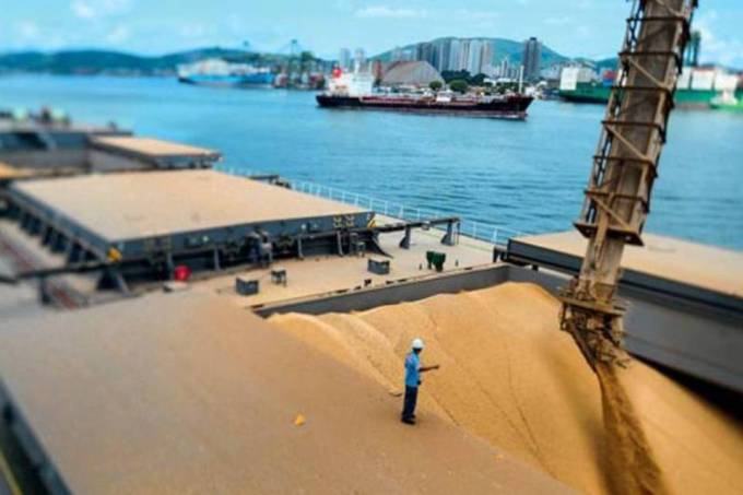 Açúcar e soja movimentam negócios no Porto de Santos